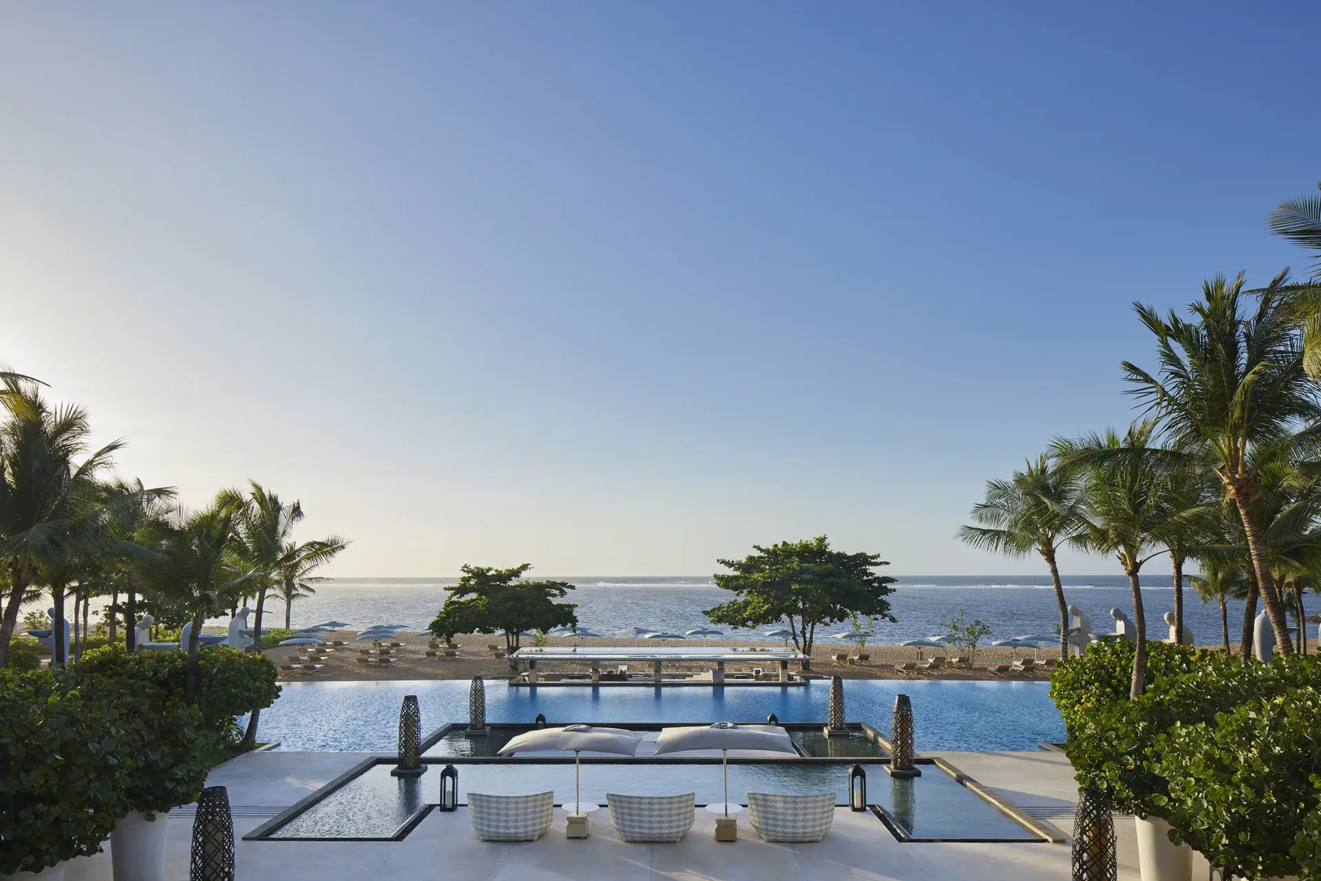 Mulia Resort Nusa Dua Bali — ocean pool